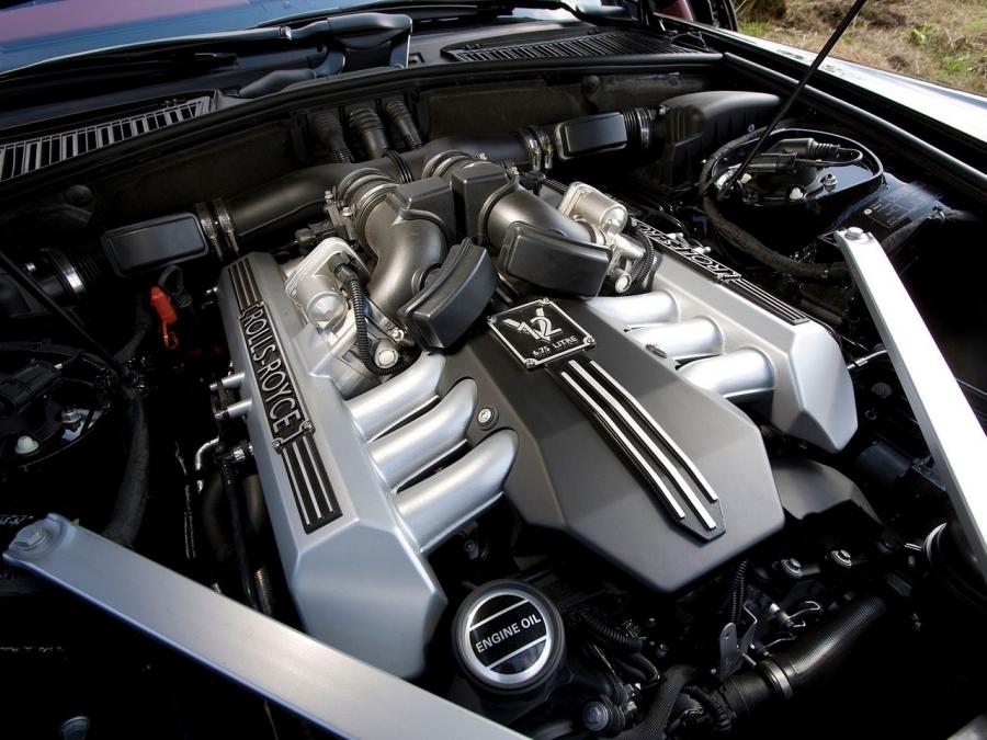  Rolls-Royce Phantom Coupe 2009 года  (UK) (фото 7 из 9)
